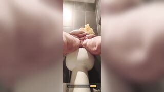 In the Public Crapper That babe Cums on Top