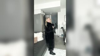 Lengthy yiff coat hot outfit