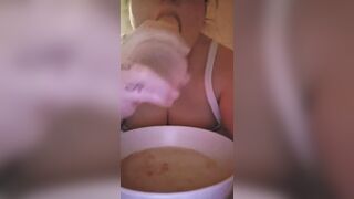 mother I'd like to fuck sucking that wang