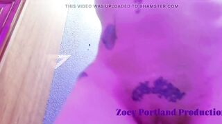 Zoey Portland Shows off Her Hot Stepmom Body in the Bath!and Sees How Many Fingers This babe Can Fit in Her Constricted Pink Snatch This