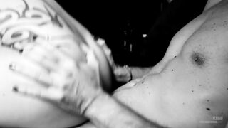 "Screw my dong" - Intensive jock riding and Messy Talk between lovers