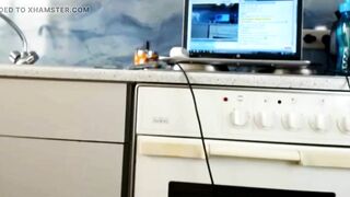 Hotty Sexydea Squirting on Live Cam