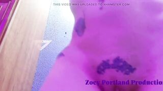 Zoey Portland Shows off Her Hawt Stepmom Body in the Baths!and Sees How Many Fingers This babe Can Fit in Her Taut Pink Cunt This