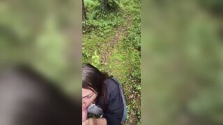 Толстая шлюшка расплатилась своим ртом с таксистом в лесу