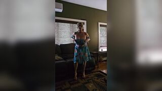 ONLYFAN LARGE TIT Vids Released for Everyone to watch Mom on a Summer Day