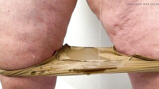 Mrs Older Feet peeing during the time that wearing her nylon pants 532