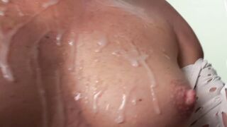 MEGA CUM SHOCK! RECORD! STEPSISTER SWALLOWS ANYTHING!