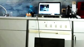 Wicked Butt Tease: See Sexydea Shake and Disclose It All!