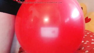 Nicoletta Excites U with Big Balloons and Is Willing to Show U Her Excitement for Fetish